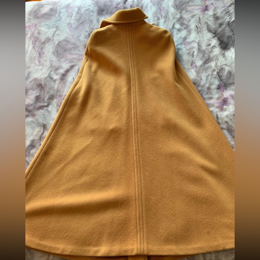 Elegant Tan Wool Women's Cape Coat - Picture 4 of 8